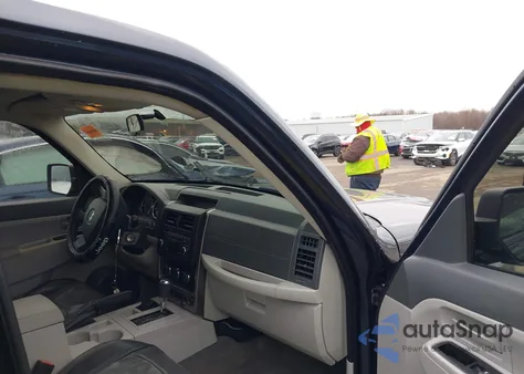 2008 Jeep Liberty Sport из США, поврежденный, VIN 1J8GN28KX8W176654